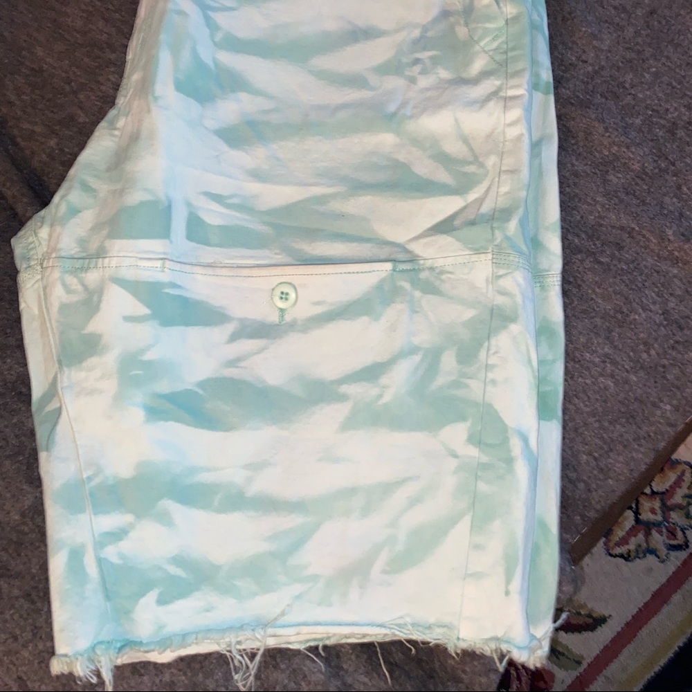 AKOO shorts